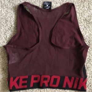 Nike Pro Intertwist Cropped tank Burgundy Crush XS
